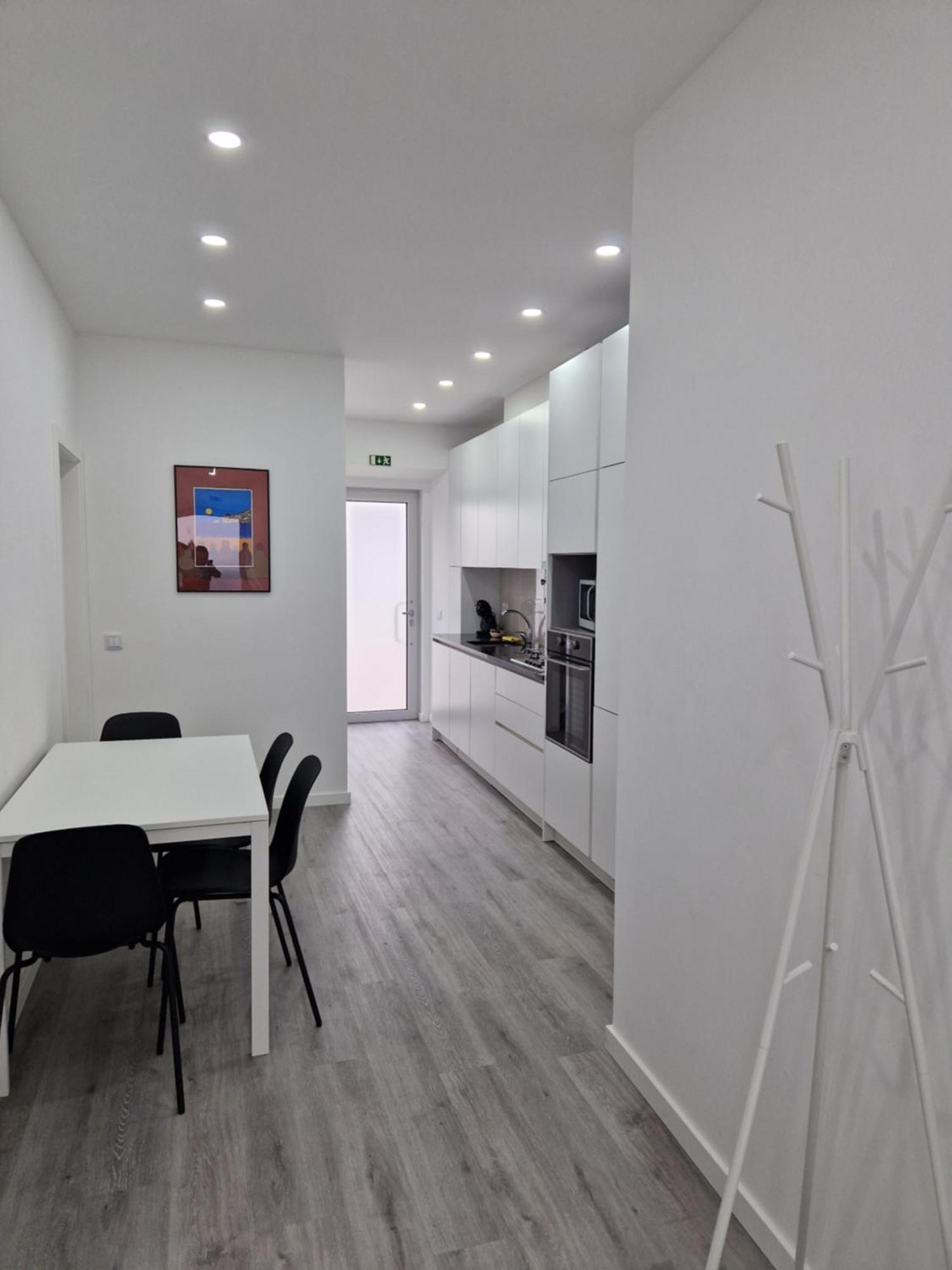 Marilaura'S Beach House Nazaré Extérieur photo